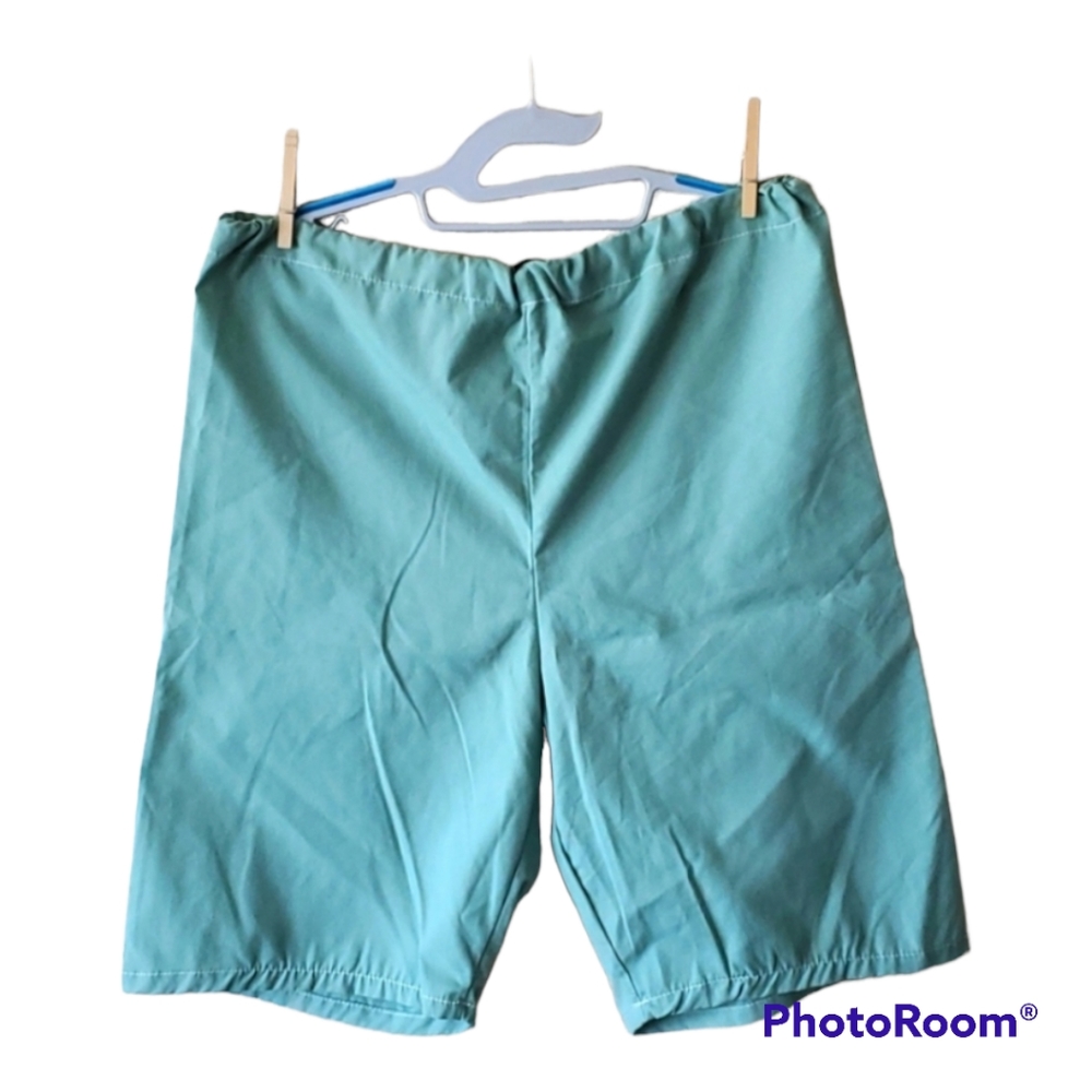 Scrub shorts